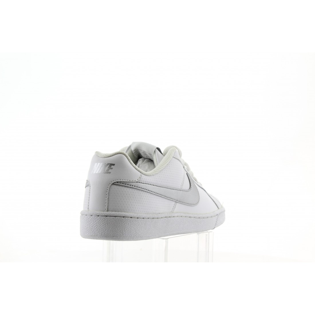nike 749867 100